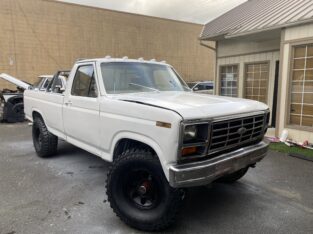 1984 Ford F-250 4X4 Bullnose